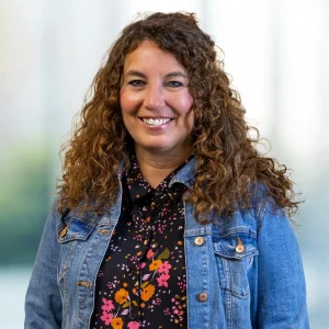 deanna-steiner Deanna Steiner